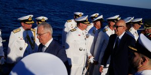 Ο ΠτΔ Κωνσταντίνος Τασούλας και ο υπ. Άμυνας Νίκος Δένδιας επιθεώρησαν τον Στόλο