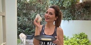 Δέσποινα Βανδή: Το κομψό και στιλάτο σαλόνι στο νέο σπίτι της στη Φιλοθέη [βίντεο]