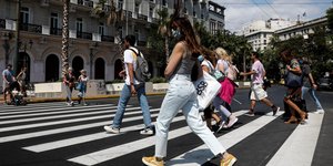 Διάβαση πεζών στην Αθήνα