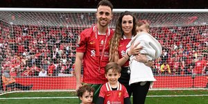 Ο Ντιόγκο Ζότα με την οικογένειά του 