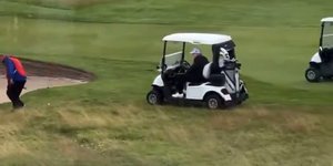 Ο Ντόναλντ Τραμπ σε παιχνίδι γκολφ στη Σκωτία 