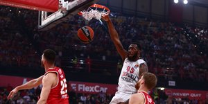 Στον Ολυμπιακό ο Ντόντα Χολ