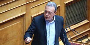 Ο πρόεδρος του ΣΥΡΙΖΑ-ΠΣ, Σωκράτης Φάμελλος στο βήμα της Βουλής