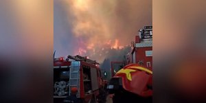 Πυροσβέστες στη φωτιά στον Φενεό Κορινθίας