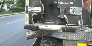 Ο μοτοσικλετιστής καρφώθηκε πάνω στο φορτηγό στην Λεωφόρο Θησέως, στην Καλλιθέα