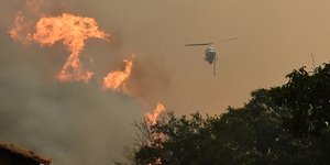 Από εργασίες ηλεκτροσυγκόλλησης ξεκίνησε η φωτιά στον Φενεό