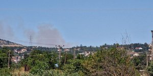 Καπνοί από τη φωτιά στο Μεσαίο Ωραιοκάστρου