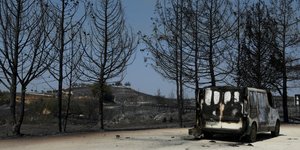 Κρανίου τόπο άφησαν πίσω τους οι φλόγες στη Λεμεσό της Κύπρου