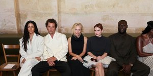 Καμίλα Άλβες, Μάθιου Μακόναχι, Τζίλιαν Άντερσον και Έμμα Ρόμπερτς