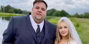 Παχύσαρκος ηθοποιός παντρεύτηκε μικροκαμωμένη influencer 