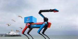 Το ρομπότ σκύλος της Dominos