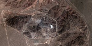 Η βομβαρδισμένη πυρηνική εγκατάσταση του Ιράν στο Φορντό