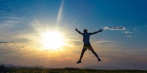 Οι ψυχολόγοι λένε ότι οι καθημερινές συνήθειες είναι απαραίτητες για την ψυχική μας υγεία / SHUTTERSTOCK