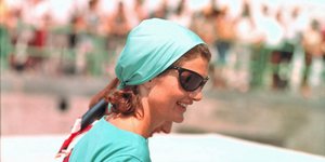 Από την Καρολίνα του Μονακό στην Τζάκι Κένεντι -Το αξεσουάρ που λατρεύουν διαχρονικά οι κομψές γυναίκες