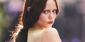 H Τζένα Ορτέγκα στην πρεμιέρα της σειράς «Wednesday» 