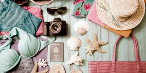 Πρακτικά holiday hacks — μικρά, δοκιμασμένα κόλπα που εφαρμόζονται εύκολα και μπορούν να κάνουν τη διαφορά / SHUTTERSTOCK