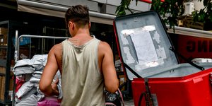 Μέτρα για την προστασία των εργαζομένων για τον καύσωνα ανακοίνωσε το υπουργείο Εργασίας