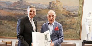 Με τον πρέσβη της Αραβικής Δημοκρατίας της Αιγύπτου, Omar Amer Youssef, συναντήθηκε σήμερα ο πρόεδρος της Βουλής των Ελλήνων, Νικήτας Κακλαμάνης