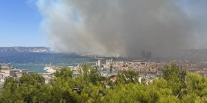 Καπνοί στη Μασσαλία
