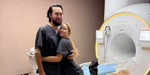 Η Κέιτ Χάντσον και ο σύζυγός της υποβλήθηκαν σε προληπτικές εξετάσεις 