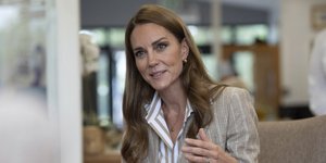 Η Κέιτ Μίντλετον σε επίσκεψη σε νοσοκομείο