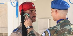 Εύζωνες στον καύσωνα