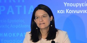 Η υπουργός Εργασίας και Κοινωνικής Ασφάλισης, Νίκη Κεραμέως