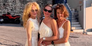 Η Νικόλ Κίντμαν κάνει διακοπές στους Παξούς με την αδελφή και τις ανιψιές της