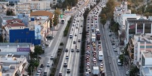 Κίνηση οχημάτων στον Κηφισό