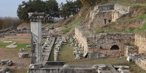 Άποψη του βόρειου τοίχου στο ύψος του εγκάρσιου κλίτους της Βασιλικής Α