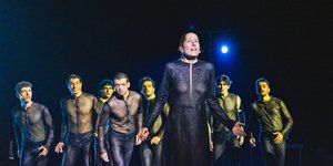 Κόρα Καρβούνη στον ρόλο της Αντιγόνης