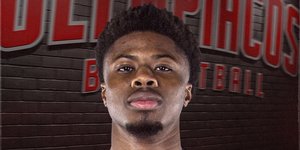 Ο Κώστας Αντετοκούνμπο στον Ολυμπιακό