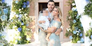 Ο Κώστας Σλούκας με την σύζυγό του Μαρία Δαρσινού και τον γιο τους