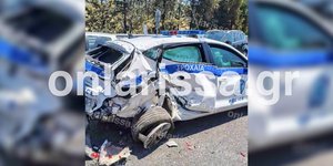 Το περιπολικό όπου έγινε άμορφη μάζα στη Λάρισα