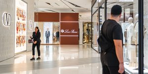 Η αθέατη πλευρά της πολυτέλειας: Το σκάνδαλο που εκθέτει τη Loro Piana και θολώνει τη λάμψη του κασμίρ 