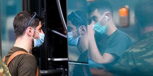 Ανησυχία προκαλεί νέα, λίαν μολυσματική παραλλαγή της Covid-19