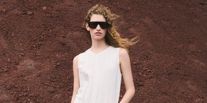 4 φορέματα από τα Massimo Dutti που ταιριάζουν σε δείπνο, γάμο ή city chic εμφάνιση