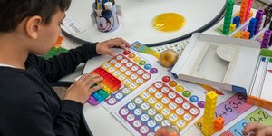 Το Μαζί για το Παιδί εξόπλισε 56 σχολεία και 4 δημόσιες μονάδες υγείας στη Θράκη το σχολικό έτος 2024-2025