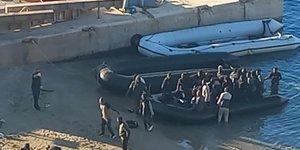 Βάρκα με 45 μετανάστες έφτασε στο λιμάνι της Γαύδου