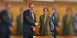 Η Δόμνα Μιχαηλίδου στην συνάντηση με τον επίτροπο Γιόργκενσεν