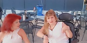 Η Μυρτώ με την μητέρα της Μαρία Κοτρώτσου