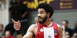 Ο Ναζ Μήτρου-Λονγκ