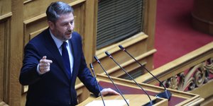 Ο Νίκος Ανδρουλάκης στο βήμα της Βουλής