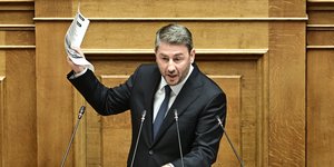 Ο Νίκος Ανδρουλάκης στη Βουλή