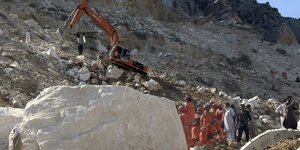 Σωστικά συνεργεία σε ορυχείο του Αφγανιστάν