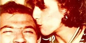 Η Βούλα Πατουλίδου αποχαιρέτισε δημόσια το σύζυγό της Δημήτρη Ζαρζαβατσίδη/Φωτογραφία: Facebook/voulapatoulidou