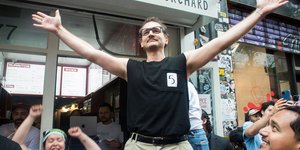 Ο Τζορτζ Γκούντας ανακηρύχθηκε νικητής ανάμεσα σε 26 διαγωνιζόμενους στον διαγωνισμό σωσίας του ηθοποιού Πέδρο Πασκάλ