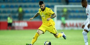 Σοκ στον Άρη: Σκύλος επιτέθηκε και τραυμάτισε στα γεννητικά όργανα τον Κάρλες Πέρεθ