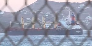 Στο Λαύριο με φορτηγό πλοίο με σημαία Μπαχάμες, οι 520 μετανάστες που διασώθηκαν χθες νότια της Γαύδου