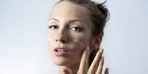 Τι είναι η ρετινόλη και πώς μεταμορφώνει το δέρμα -Όλα όσα πρέπει να γνωρίζετε